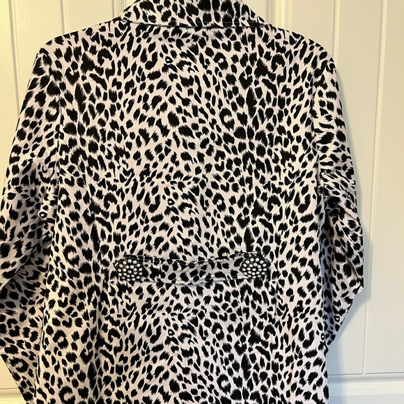Animal Print lightweight Coat. Black and white with hot pink lining. XXL - Picture 5 of 5